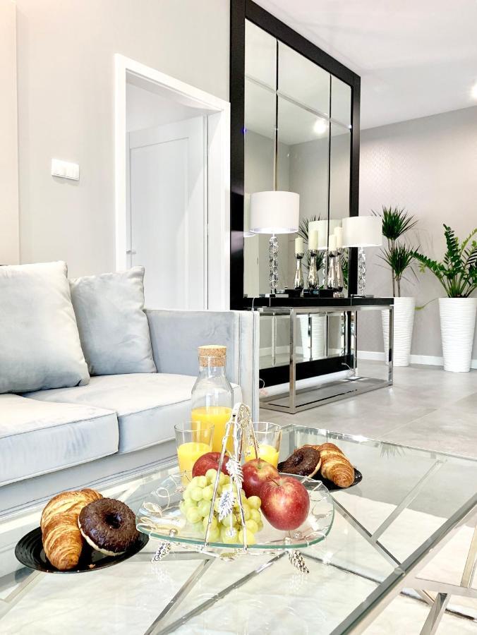 Zlota Luxury Apartments Varsovia Exterior foto